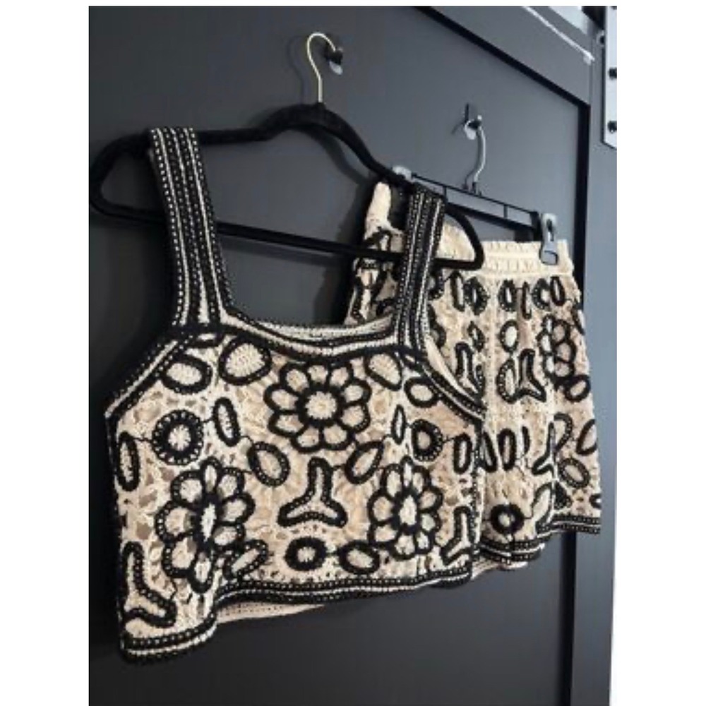 Rebellion Again Cream Black Floral Crochet 2 Piece Set Crop Top Shorts Small - Picture 2 of 9